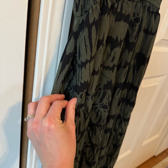 Evereve Anamá Women’s Zane Split Leg Jumpsuit Olive Green Racer Back Size Small - Picture 8 of 13